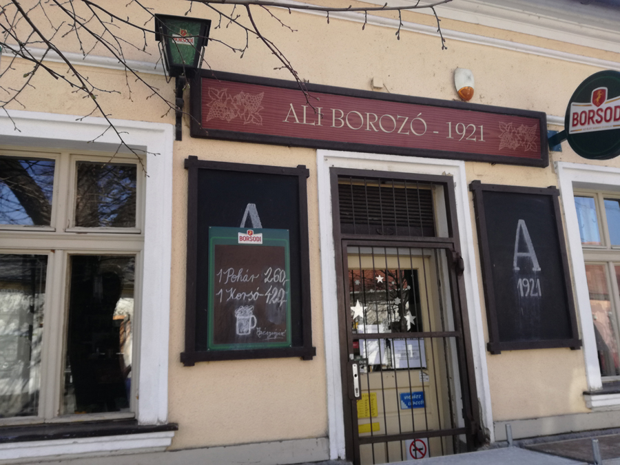 Homlokzat felújítás | Ali borozó