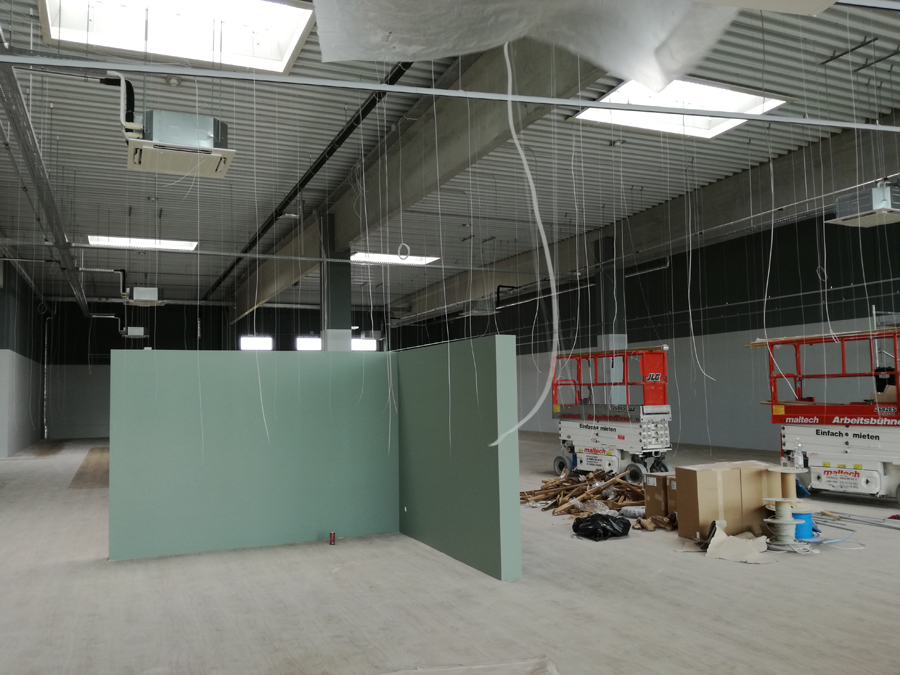 Belső munkák | Parndorf